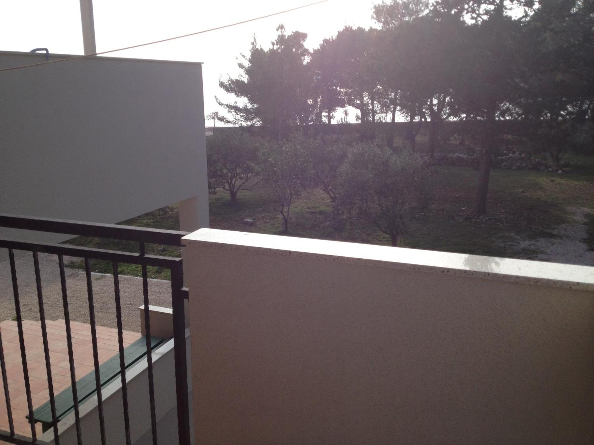 L&L Apartments Vir Luaran gambar